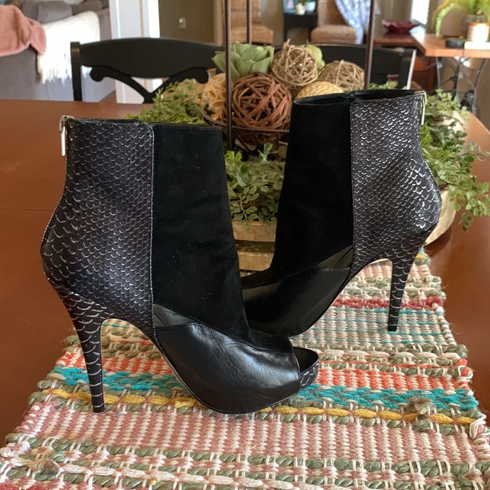 Charles David Heels 7.5 - Picture 4 of 6